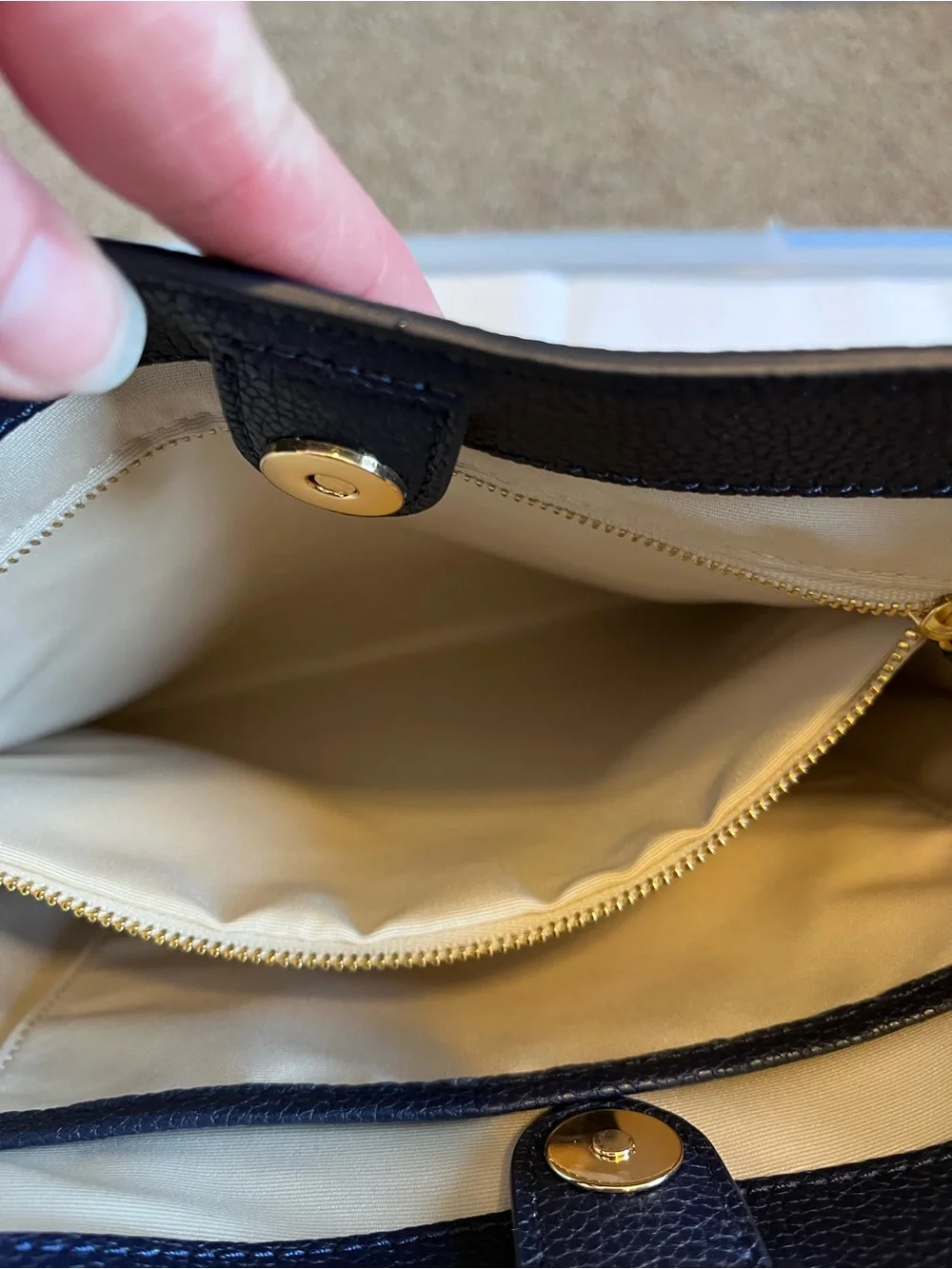 NWOT Lauren Ralph Lauren Pebble Leather Crossbody Bag Navy Gold Hardware - Picture 6 of 14